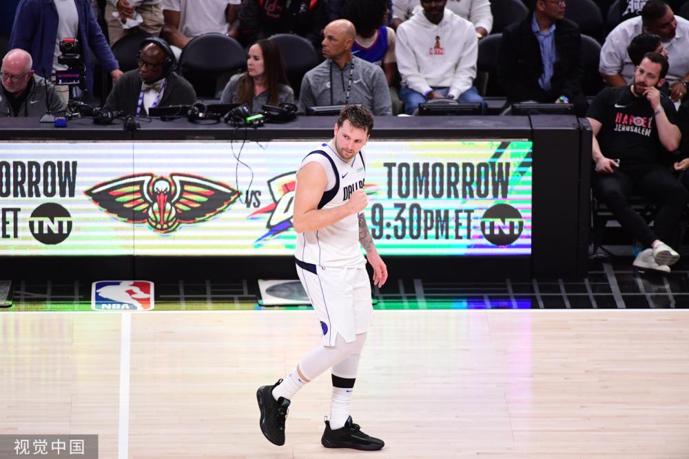 受到冲击 受到冲击